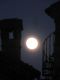 Luna sopra il centro storico di Carignano