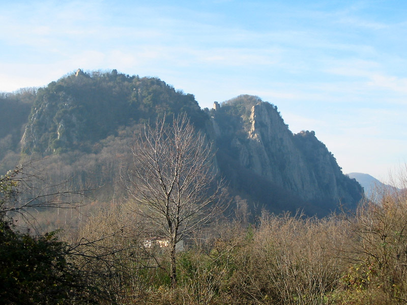 Rocca Pendice in una foto d'archivio