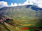Vista dall'Alto di Castelluccio, Pian Grande e Monte Vettore