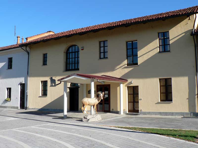 (4369)Carmagnola Visitor Center