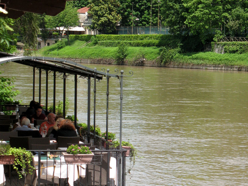 Restaurant along the river Po near Valentino Castle