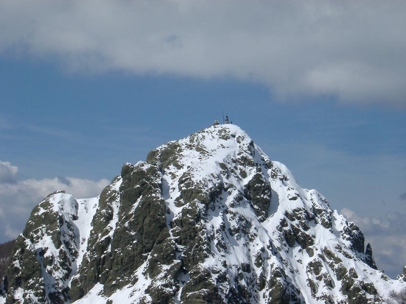 Verschneiter Gipfel des Bergs Penna
