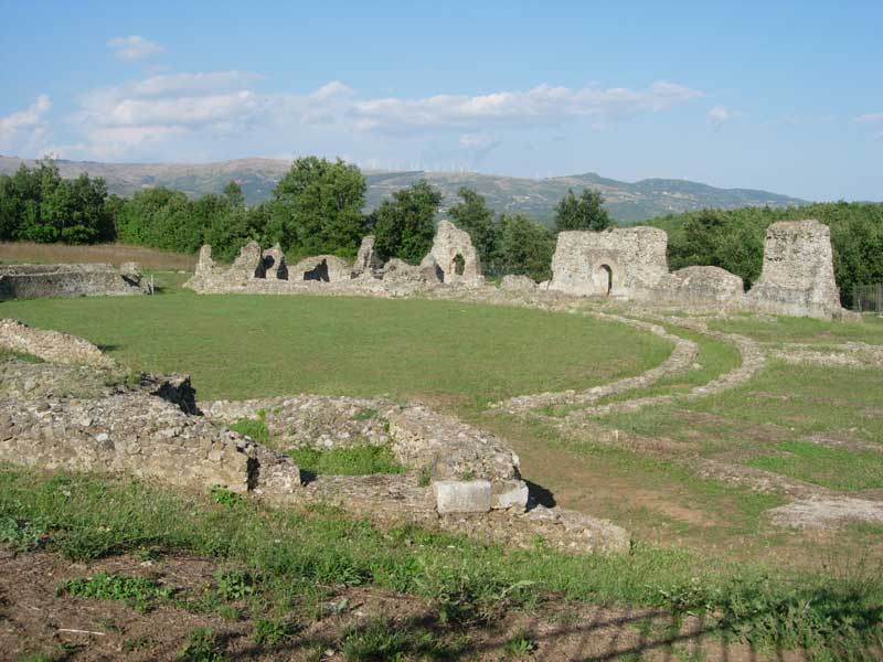 Parc Archéologique de Grumentum : amphithéâtre.