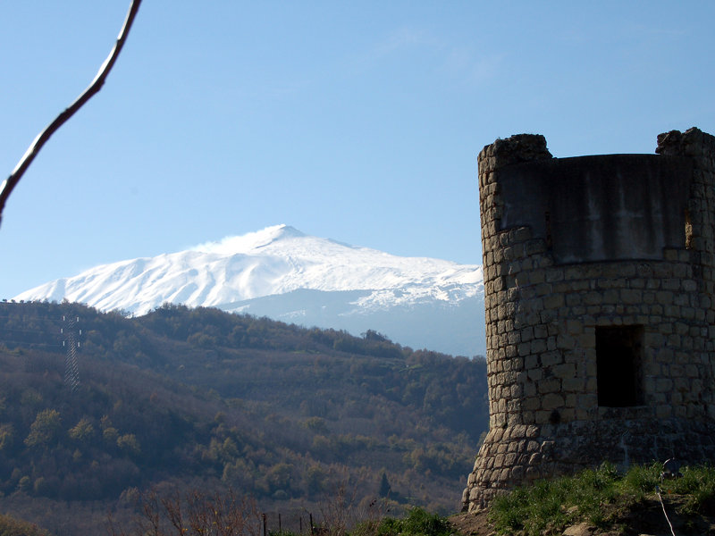 Castiglione di Sicilia, Cannizzo, with Etna in the background