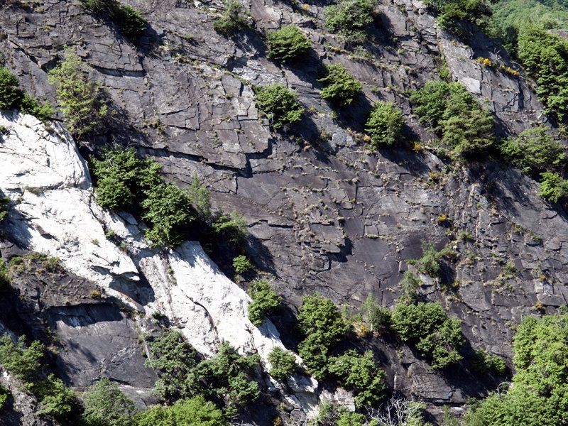 The outcropping marble vein in Val Grande