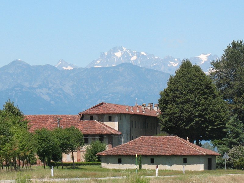 (15778)Farmhouse Cerello and the Gran Paradiso