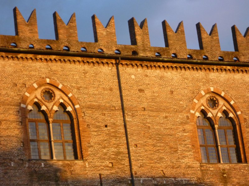 (19929)Ducal Palace in Mantua