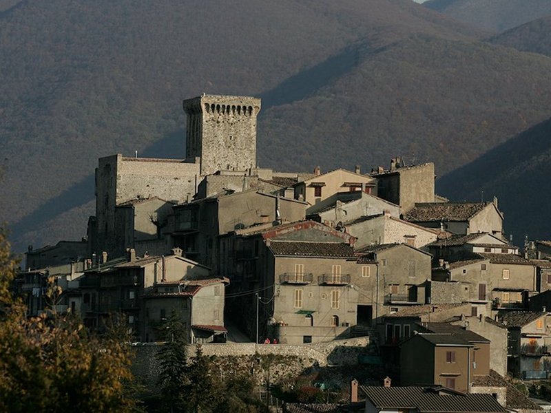 (22889)Caetani Castle: panoramic view