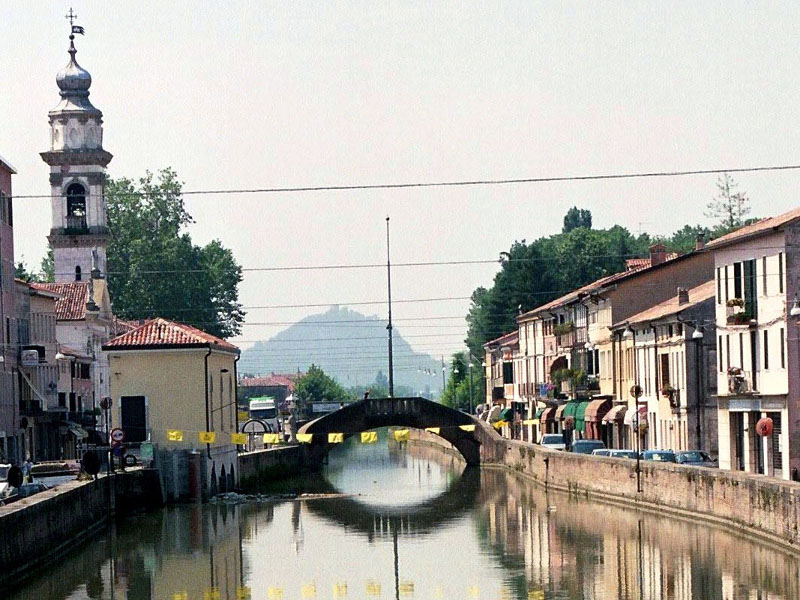 Il centro storico di Battaglia Terme