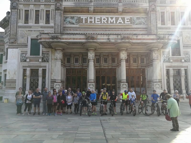 Group in front of Terme Berzieri, photo by Salso-coworking