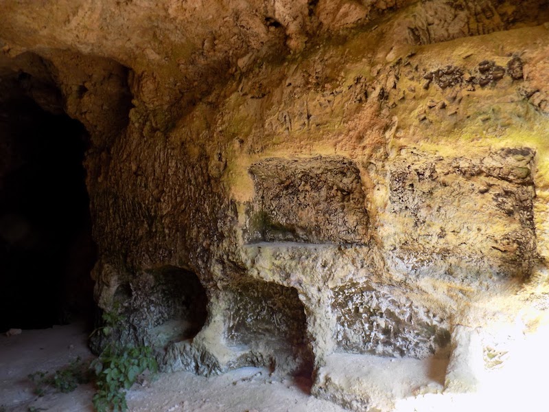 (39892)Catacomb of Suriva