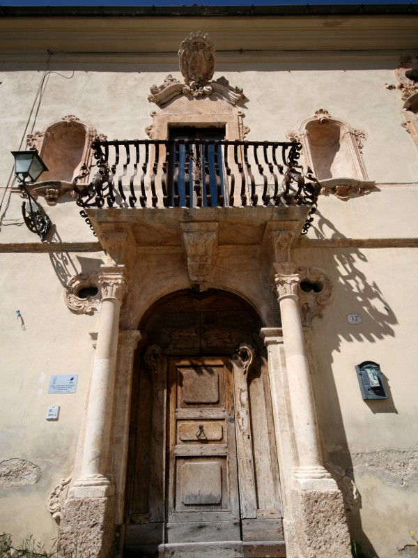 La Castaldina, entrance
