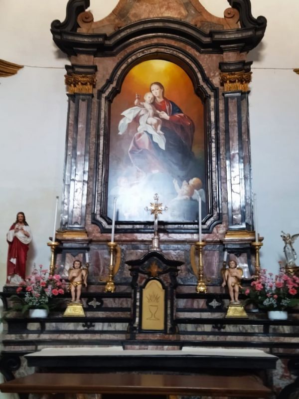 Altare laterale nella Parrocchiale di San Germano a Palazzolo Vercellese