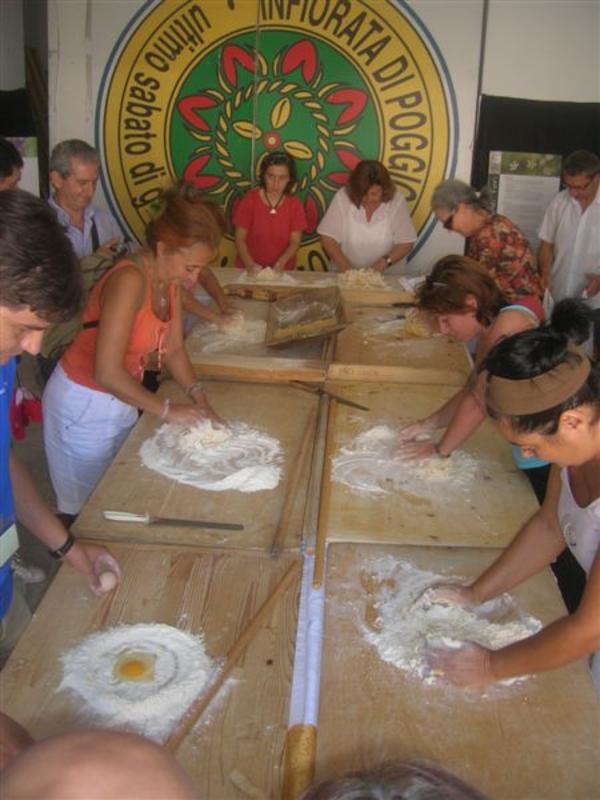 Visitors learn how to prepare maccaruni in the workshop