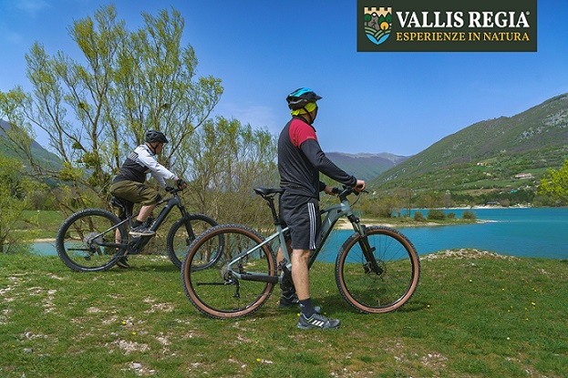 In E-Bike nella Vallis Regia