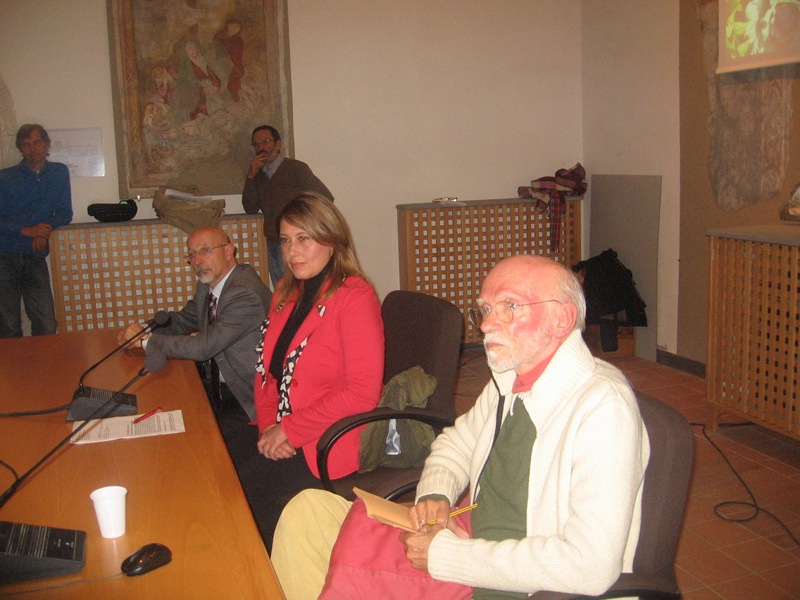 Da destra Franco Berrino, Marisa Mazzaglia e Salvuccio Furnari  durante la conferenza  dell'oncologo al Parco