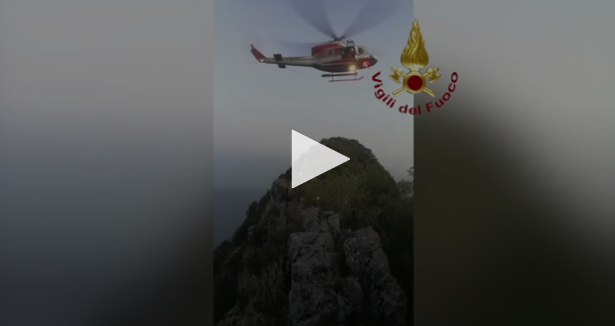 Cade per 40 metri sul Circeo, grave ragazzo di Ostia: il salvataggio in elicottero