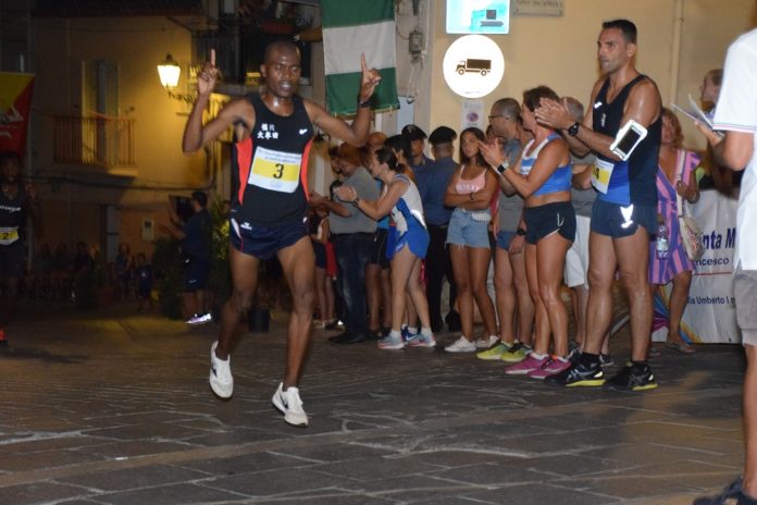 Giro Podistico di Sant'Ambrogio trionfo delle stelle Africane e Siciliani
