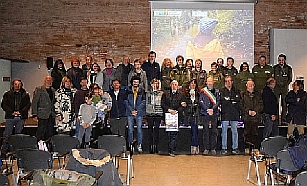 Foto di gruppo all'inauguarazione a Pecetto di Valenza (Foto di Lorenzo Roda)