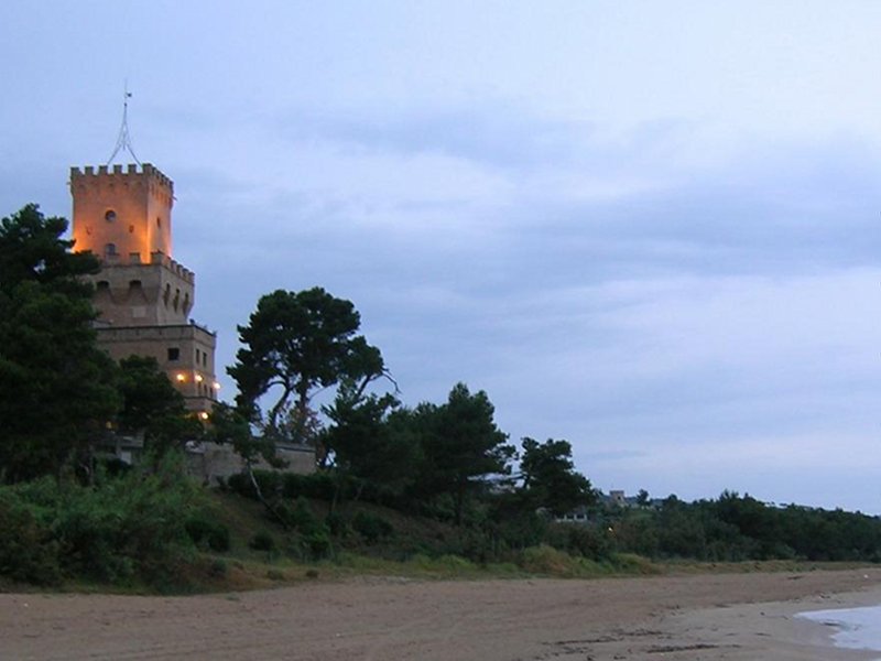 Torre Cerrano: meeting point of the Mediterranean Sea in 2014
