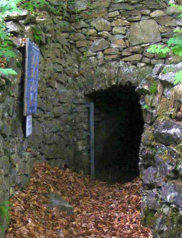 Accesso alle Grotte di Pugnetto