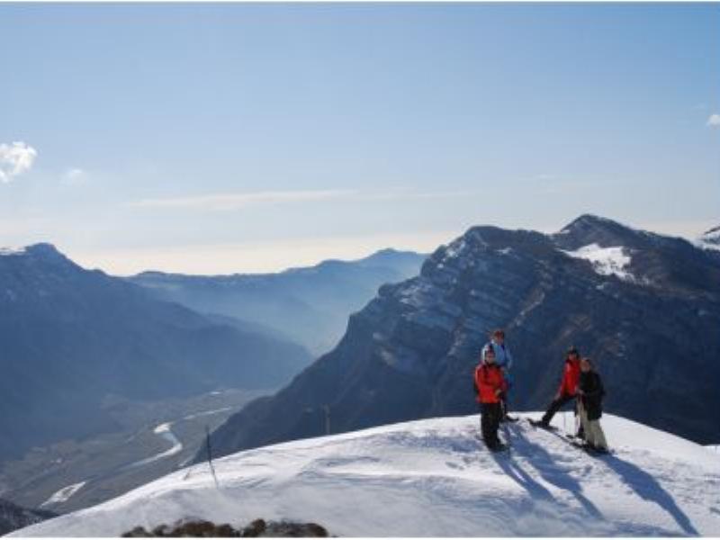 Passeggiata naturalistica sulla neve con le ciaspole, alla scoperta del Parco Naturale Locale del Monte Baldo