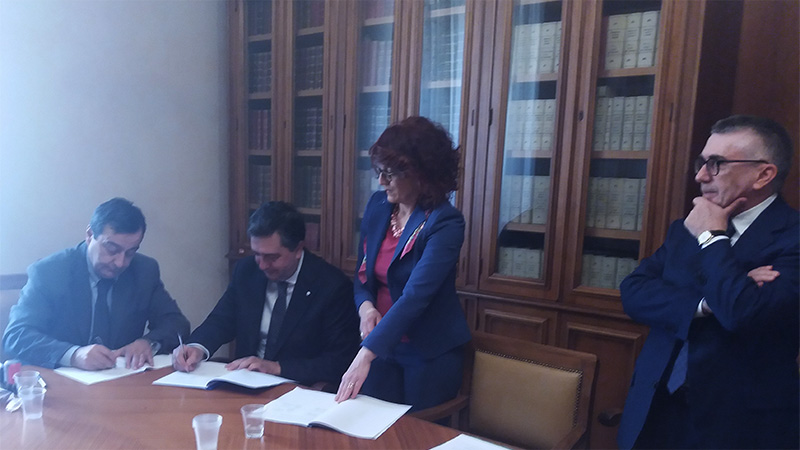 Firmato protocollo di intesa fra comune di Brienza e Parco: ceduto immobile per presidio carabinieri forestali