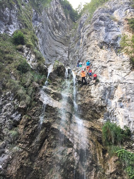 La cascata sul Rio Ruzza a Sajant: una meraviglia 'nascosta'