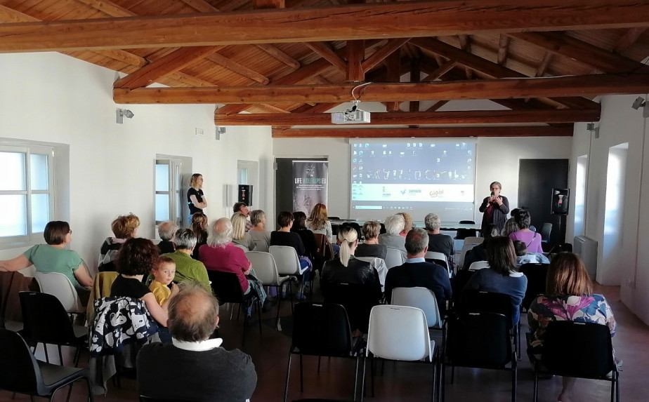 Un momento della conferenza svoltasi il 16 aprile 2024 a Vercelli (Foto del Centro Ricerche Atlantide)