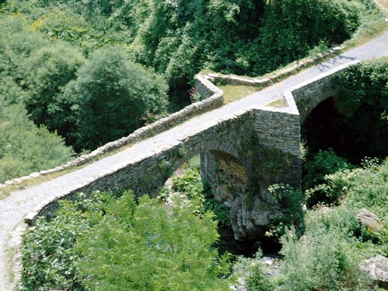 Lavina (Rezzo) - Medieval bridge