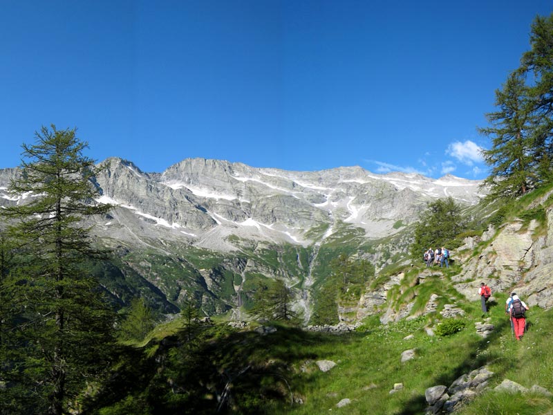 Val Troncone climbing towards Cingino