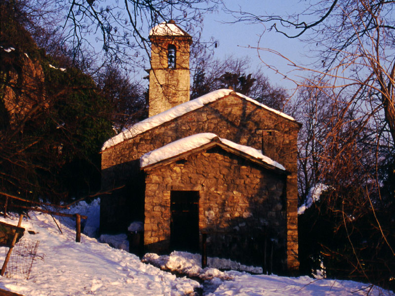 Oratorio di Sant'Antonio Abate in veste invernale