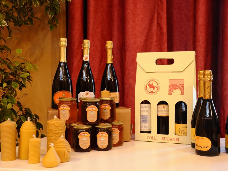 Prodotti tipici: miele e vino dei Colli Euganei