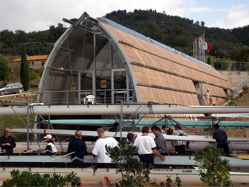 Centro Turistico Sportivo di Salviano, Baschi - rimessa canoe - Preparativi VI regata Tevere-Tamigi