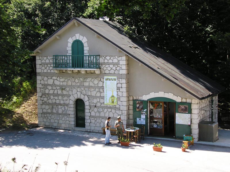 Besucherzentrum und Informationsstelle in Forca D'Acero