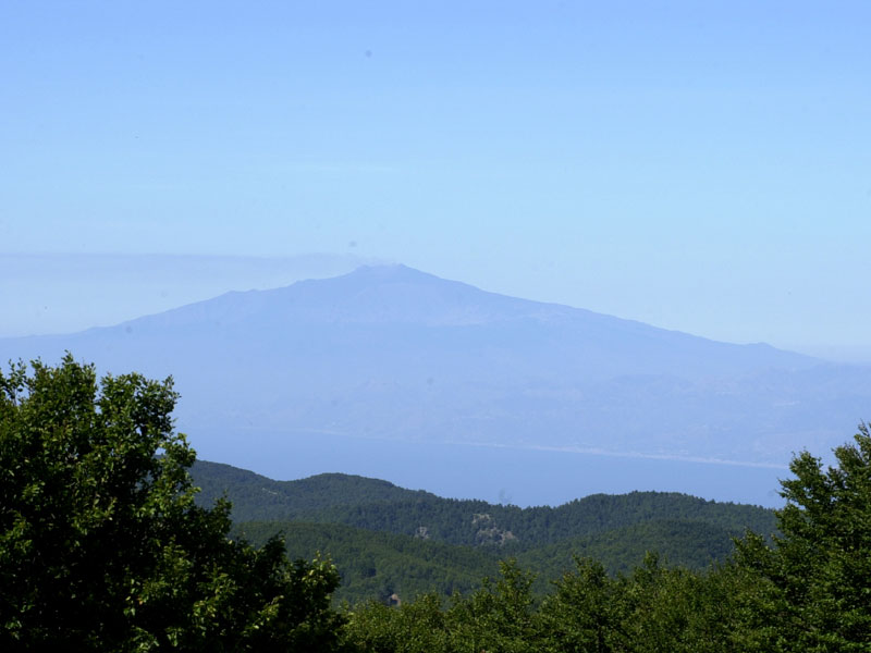 L'Etna visto dall'Aspromonte