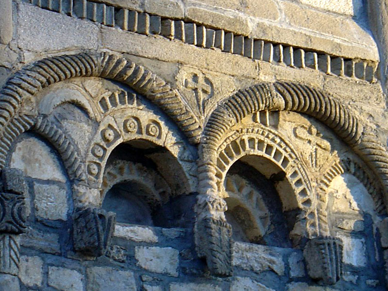 Romanesque-style decorations in Trontano, Parish Church