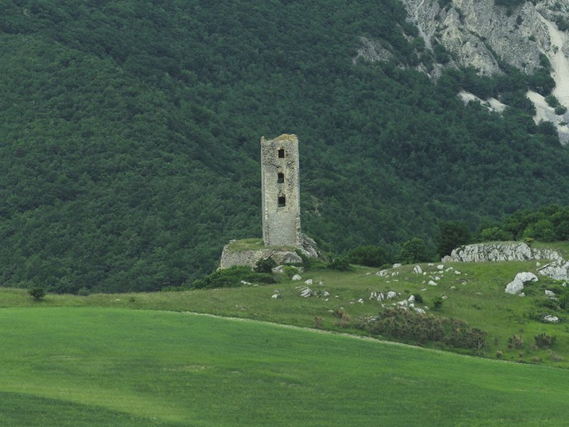 Forca di Penne Tower