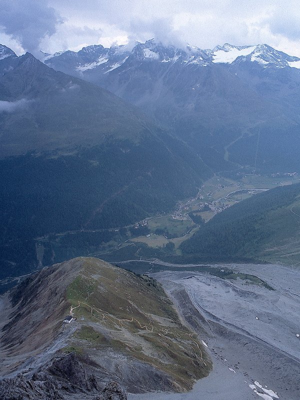 Panorama auf dem Trafoi Tal. Wanderweg Berghütte Tabaretta - Berghütte Payer
