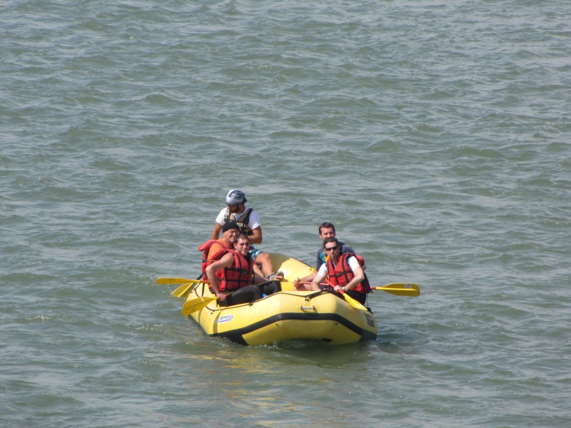 Rafting along river Po