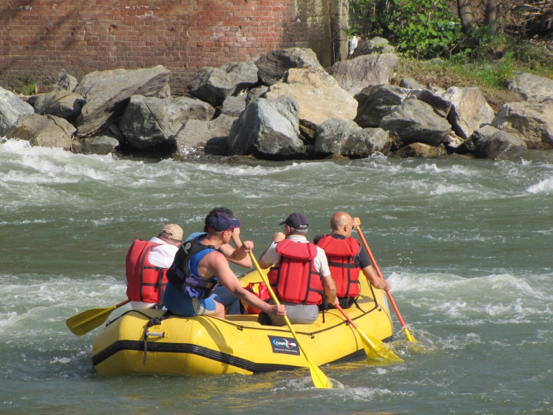 Rafting under the bridge of Verrua Savoia