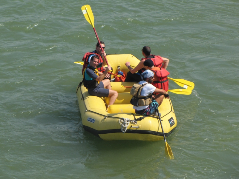 Rafting along river Po