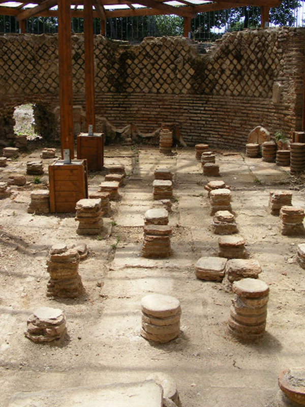 Grumentum Archaeological Park: interior of the calidarium in the Imperial Thermae