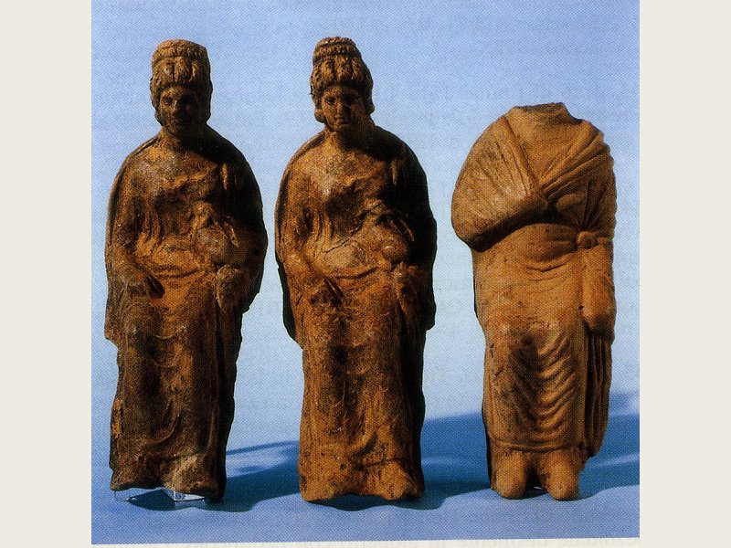 Earthenware female statues