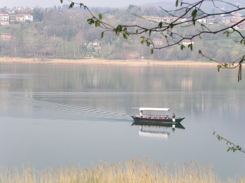 Amicizia boat on the lake