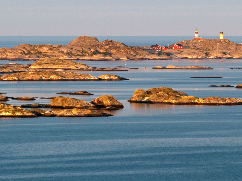 Lighthouse on Ursholmen island