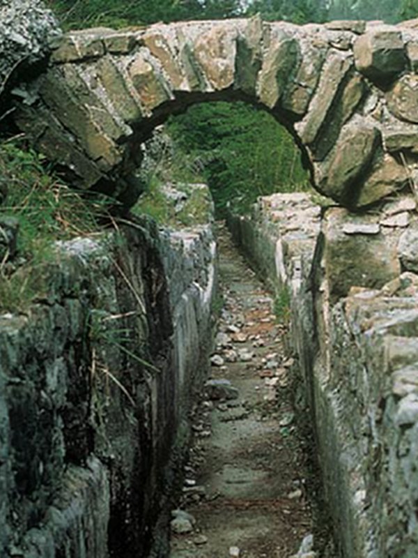 I resti dell'acquedotto romano del I secolo