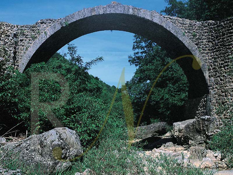 Il Ponte della Pia (XIIIsecolo)