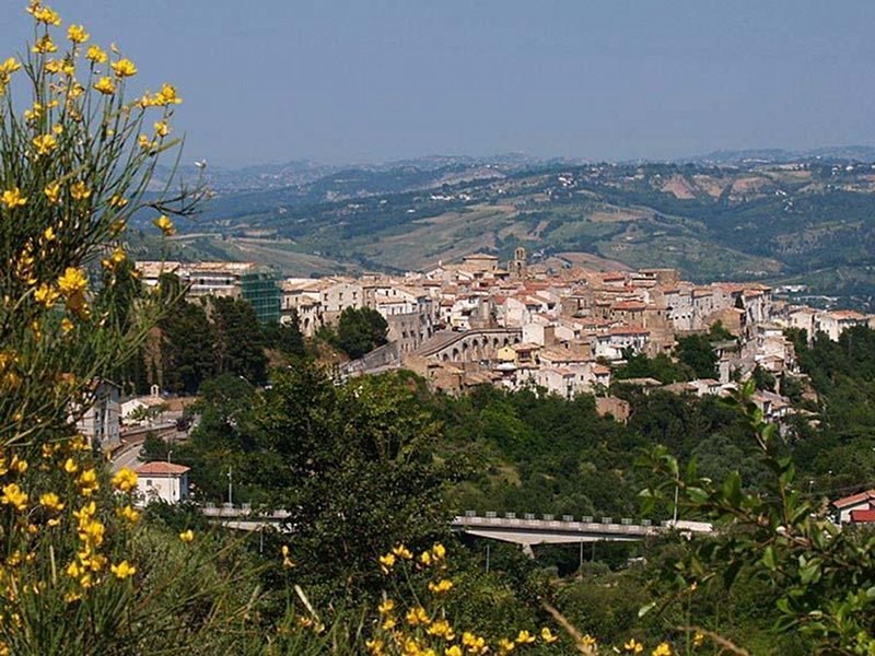 Castiglione a Casauria, veduta panoramica