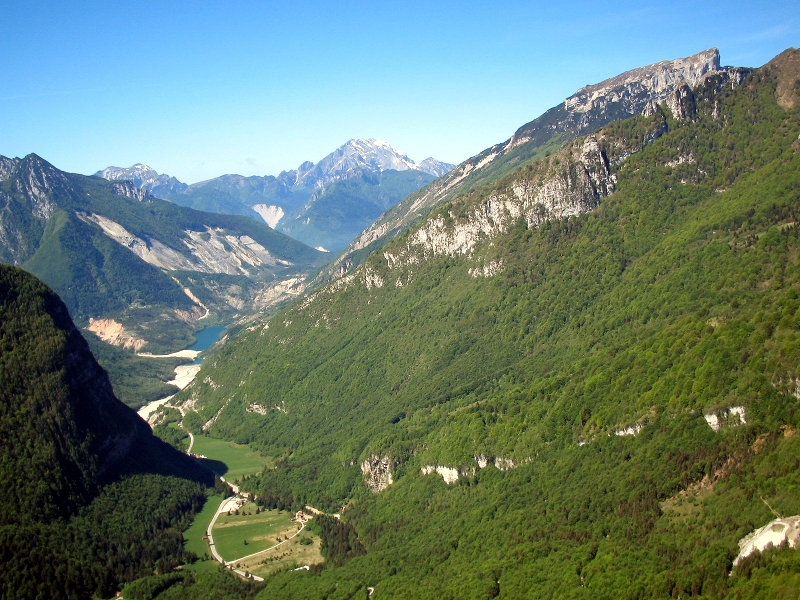 Valle Vajont and landslide of Mt. Toc03